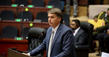 Artigo: Flávio posta vídeo onde Bolsonaro diz que foi traído após condenação no STF