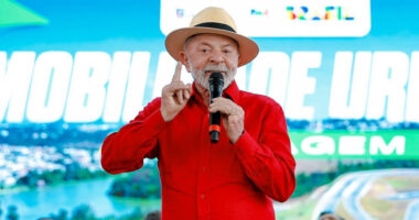 Artigo: Pela primeira vez, desempenho digital de Lula ultrapassa o de bolsonaristas, diz pesquisa