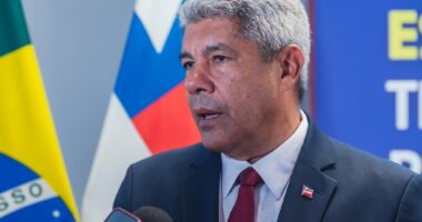 Artigo: Jerônimo lembra ataque e rebate ACM Neto após ser chamado de “puxa saco”