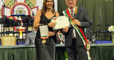 Artigo: Zé Ronaldo faz aceno ao homenagear secretários de Jerônimo em Feira