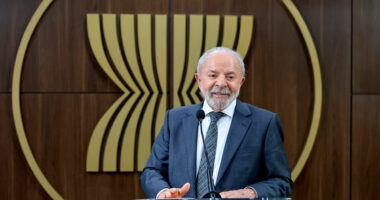 Artigo: Aprovação de Lula volta a crescer e atinge maior número desde 2024, diz pesquisa