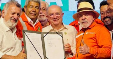 Artigo: José Ronaldo participa de evento ao lado de Lula e Jerônimo