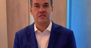 Artigo: PF descobre mensagens comprometedoras com senador no celular de Dal, diz site