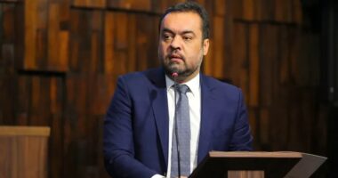 Artigo: Leandro de Jesus propõe honraria a Cláudio Castro após operação no Rio