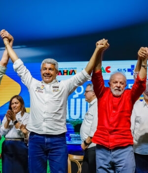 Artigo: À Folha, Jerônimo Rodrigues diz que oposição dividida beneficia Lula em 2026