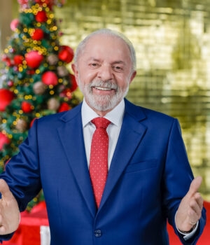 Artigo: Paraná Pesquisa: Lula lidera, mas tem empate técnico com Flávio no segundo turno