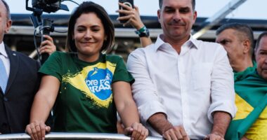 Artigo: Após embate, Flávio elogia e diz que Michelle será fundamental para 2026