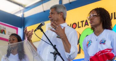 Artigo: Jerônimo encerra debates sobre rompimento com Angelo Coronel