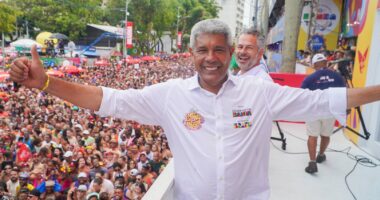 Artigo: Jerônimo crava Bahia como produtora de remédios contra o câncer após viagem para Ásia