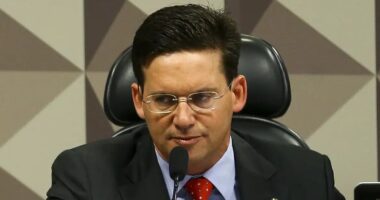 Artigo: João Roma diz que ainda acredita em aliança entre Neto e Flávio Bolsonaro