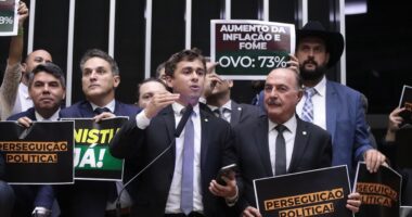 Artigo: Ato convocado por Nikolas Ferreira gera críticas dentro da base bolsonarista