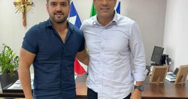 Artigo: Irmã do prefeito de Ilhéus ganha R$ 15 mil como funcionária da Prefeitura de Salvador