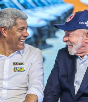 Artigo: Jerônimo entrega moradias do Minha Casa, Minha Vida em Dias d’Ávila com participação de Lula