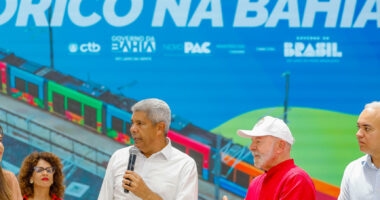 Artigo: Jerônimo diz que Prefeitura não teve “boa vontade” ao barrar documento para entrega de casas