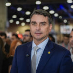 Artigo: CNN Brasil: aliados temem que “nova Zambelli” possa prejudicar campanha de Flávio Bolsonaro