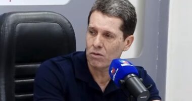 Artigo: Vice de ACM Neto, Zé Cocá põe em dúvida imunizantes desenvolvidos rapidamente