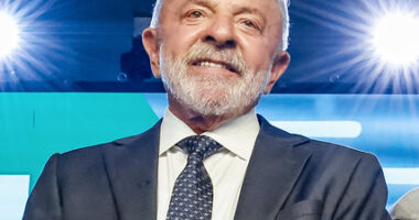 Artigo: Lula volta a ter saldo positivo e sobe em ranking de líderes latino-americanos