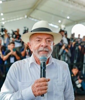 Artigo: “Conquista histórica”, diz Lula após aprovação do fim da escala 6×1 na Câmara