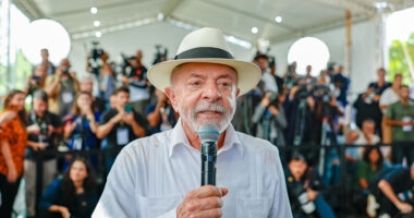 Artigo: “Conquista histórica”, diz Lula após aprovação do fim da escala 6×1 na Câmara