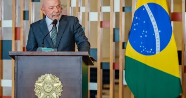 Artigo: Aprovação de Lula chega a 49,6% e supera desaprovação, aponta pesquisa