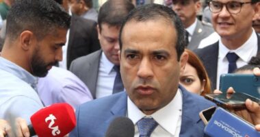 Artigo: Justiça suspende aditivo bilionário do aterro de Salvador e impõe revés a Bruno Reis