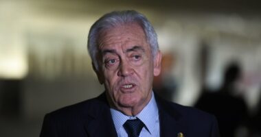 Artigo: Otto Alencar lamenta e diz que Senado deve adiar análise de PECs para depois das eleições