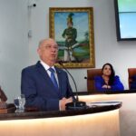 Artigo: Denuncia mostra bairro de Feira de Santana abandonado; prefeito governa desde 2001