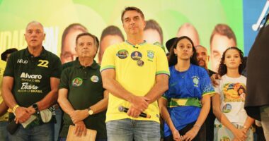 Artigo: Benefício dado ao pai pode derrubar ação de Flávio Bolsonaro contra discurso de Lula na ONU