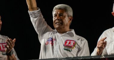 Artigo: Atlas/A Tarde: Jerônimo ultrapassa os 40% e reduz vantagem de ACM Neto em Salvador
