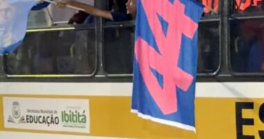 Artigo: Ônibus escolares são flagrados em evento luxuoso de ACM Neto em Jussara