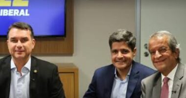 Artigo: Apesar de aliança, ACM Neto pode “fugir” para o interior para evitar Flávio Bolsonaro em Salvador